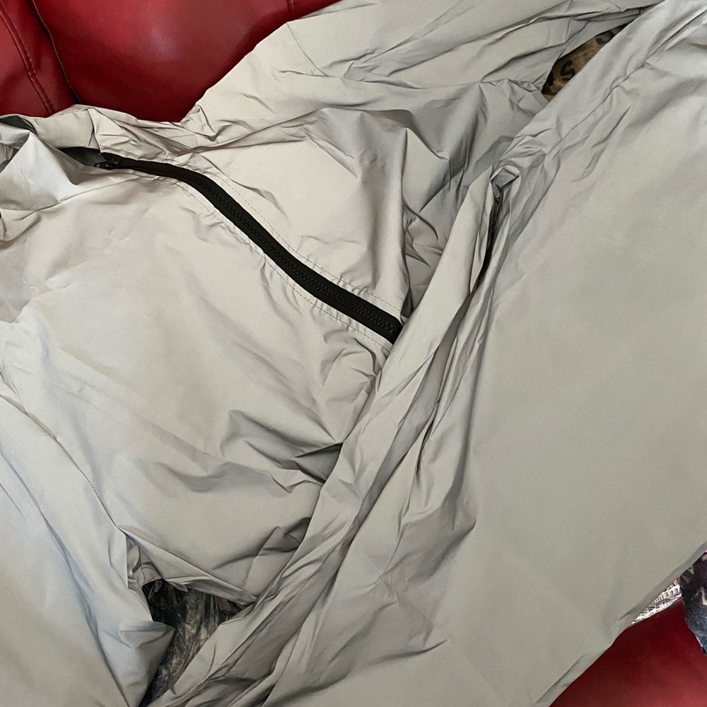 SALE - BOGO 6 for $25 🔥REFLECTIVE ZIP UP HOODY SET - Picture 10 of 11